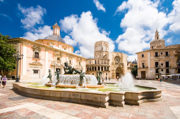 Fontána Turia na Plaza de la Virgen